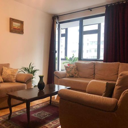 Marie Apartment Bukares Bagian luar foto